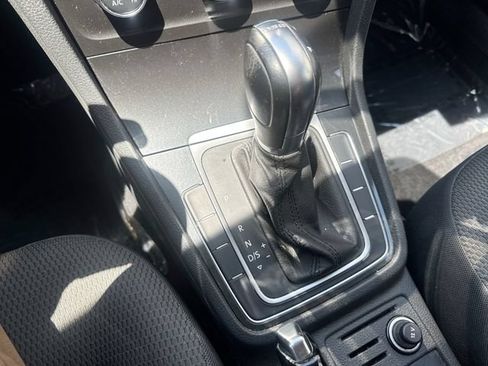 Used 2019 Volkswagen Golf S AWD/4WD image 21