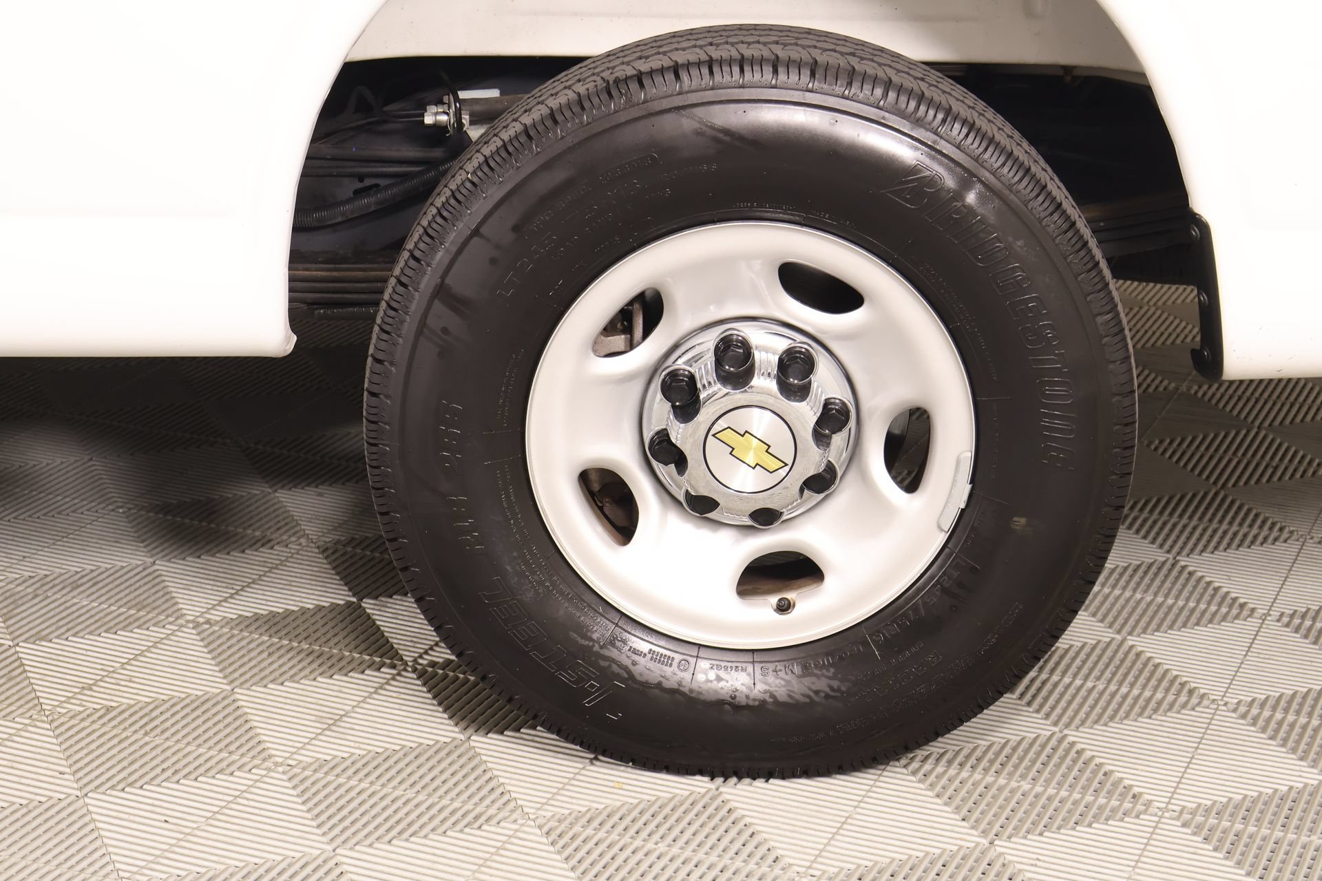Used 2025 Chevrolet Express 3500 LT w/ LT Preferred Equipment Group RWD image 17