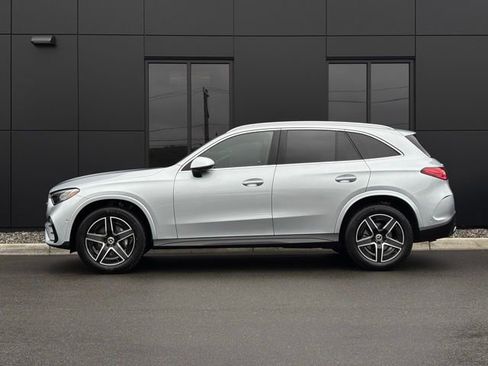 Used 2026 Mercedes-Benz GLC 300 4MATIC image 4