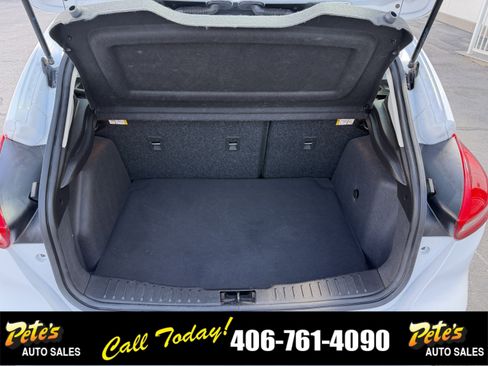 Used 2017 Ford Focus SE FWD image 9