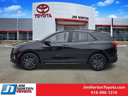 Used 2022 Chevrolet Equinox RS w/ RS Leather Package FWD image 5