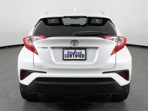 Used 2020 Toyota C-HR LE image 9