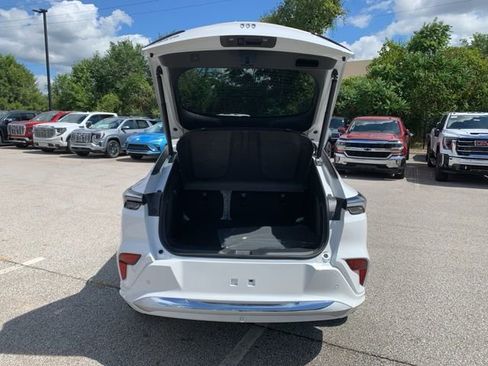 New 2025 Buick Envista Avenir image 25