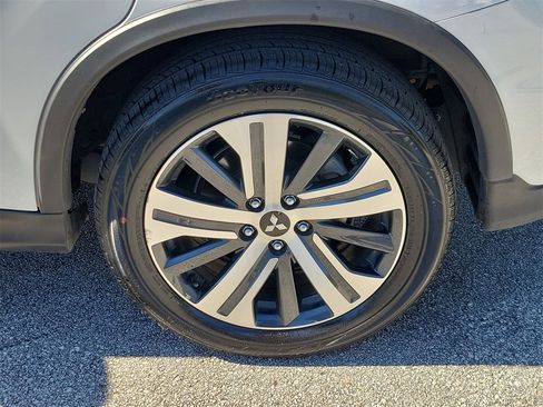 Used 2024 Mitsubishi Outlander Sport SE image 5