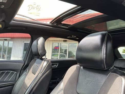 Used 2019 Ford Edge ST w/ Equipment Group 401A AWD/4WD image 19