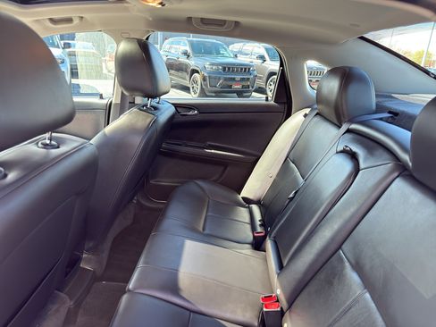 Used 2012 Chevrolet Impala LTZ FWD image 31