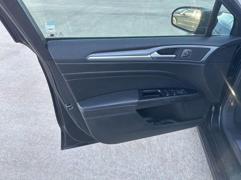 Used 2016 Ford Fusion Titanium image 6