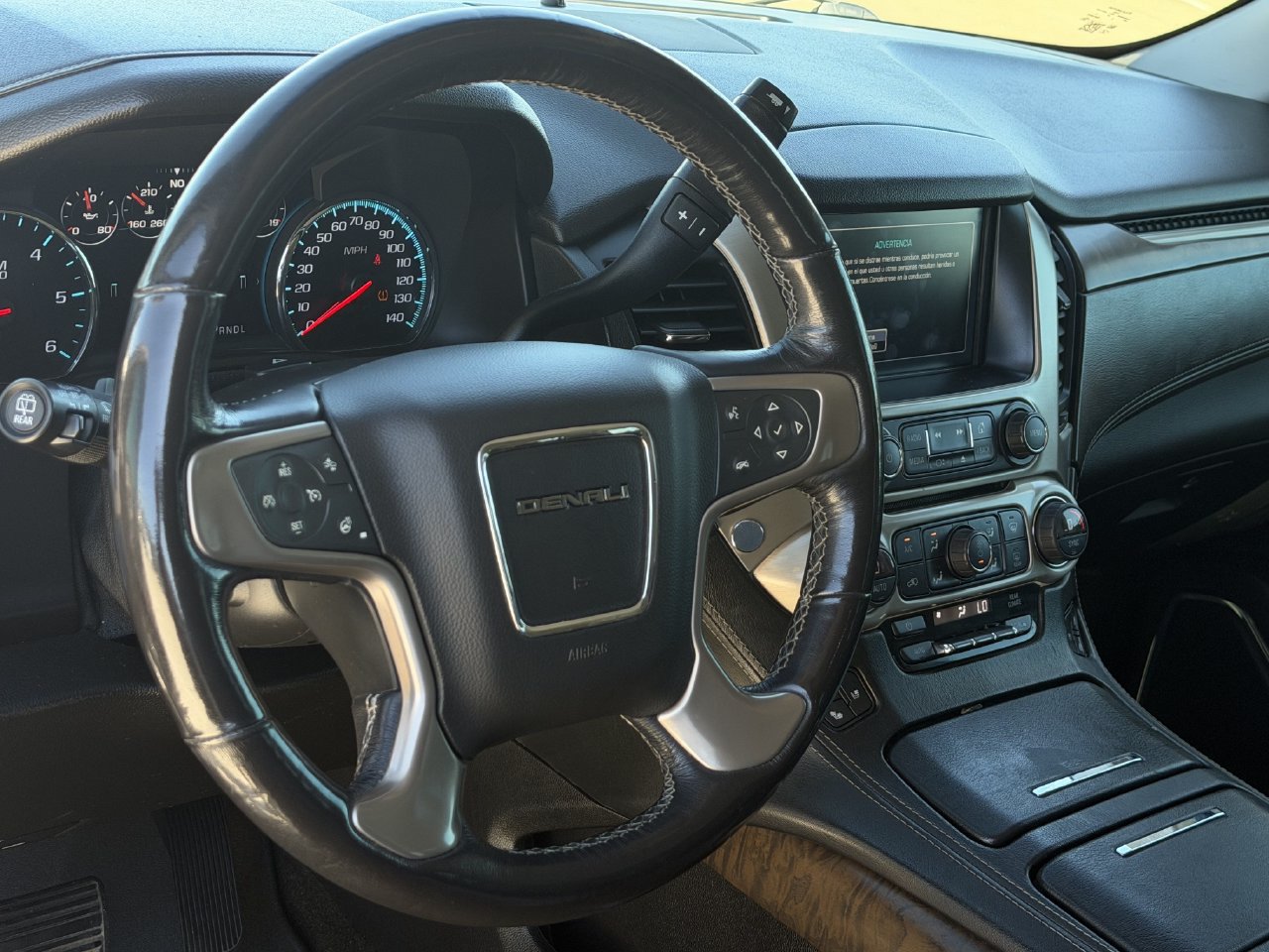 Used 2018 GMC Yukon Denali w/ Denali Ultimate Package RWD image 11