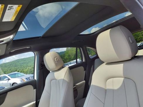 Used 2025 Mercedes-Benz GLA 250 4MATIC image 8