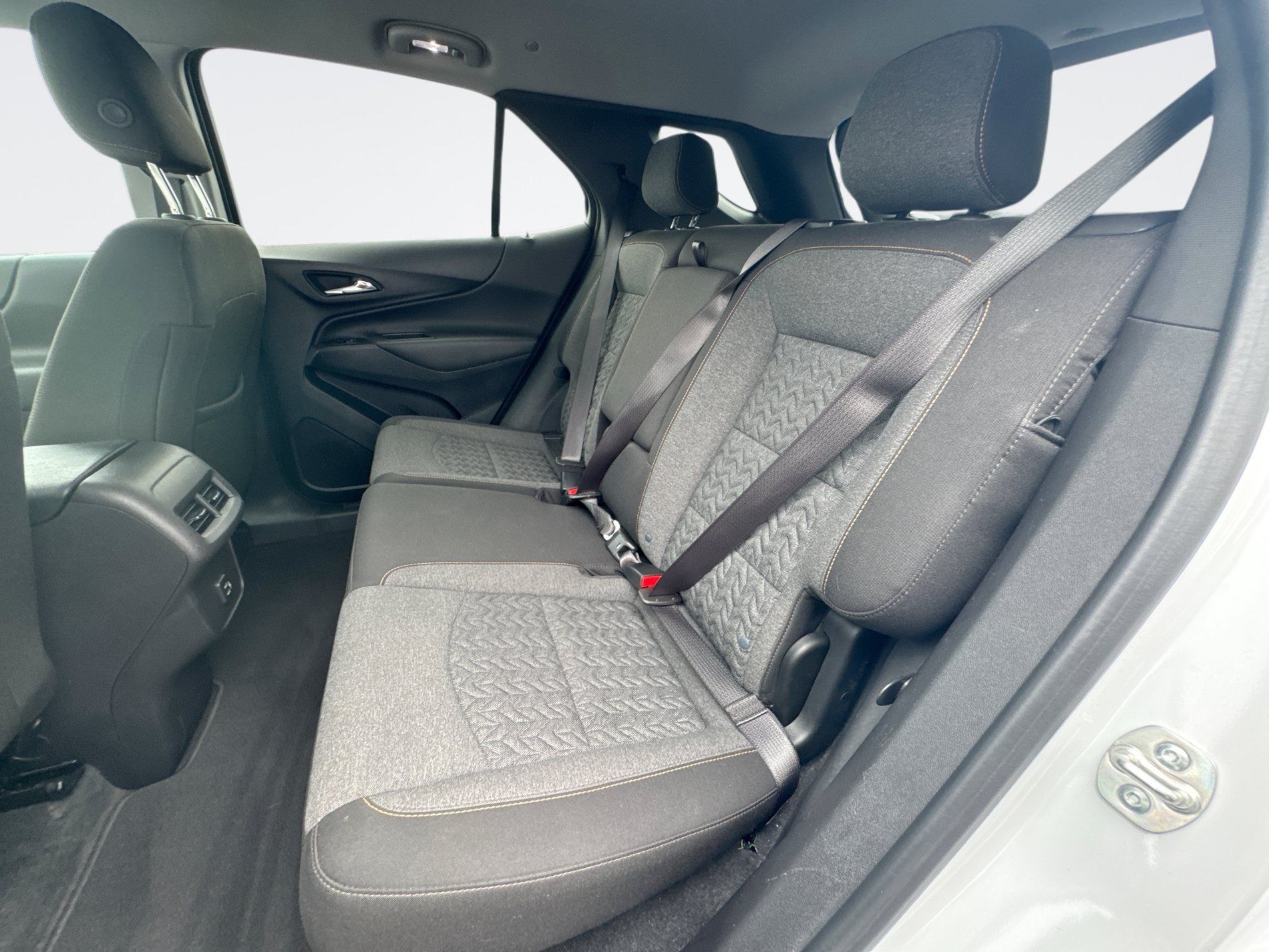 Used 2024 Chevrolet Equinox LT FWD image 14