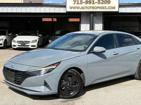 Used 2021 Hyundai Elantra SEL w/ Convenience Package FWD image 28