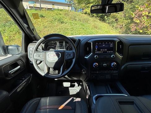 Used 2022 GMC Sierra 2500 AT4 w/ AT4 Preferred Package image 14