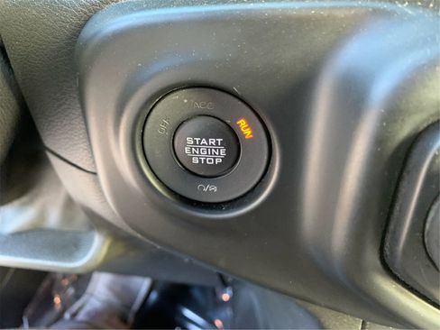 Used 2022 Jeep Gladiator Overland w/ Popular Equipment Package image 27