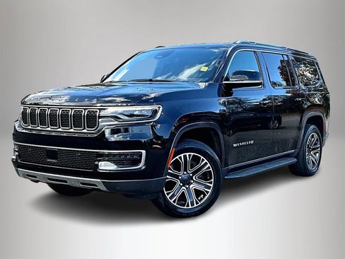 Used 2022 Jeep Wagoneer Series III w/ Flexible Seating Group image 5