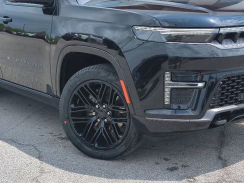 New 2026 Jeep Grand Wagoneer Limited AWD/4WD image 2
