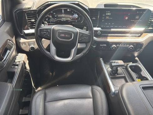 Used 2022 GMC Sierra 1500 Elevation w/ Elevation Premium Package RWD image 17