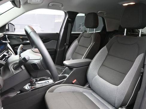 New 2025 Chevrolet TrailBlazer LT w/ Convenience Package FWD image 25