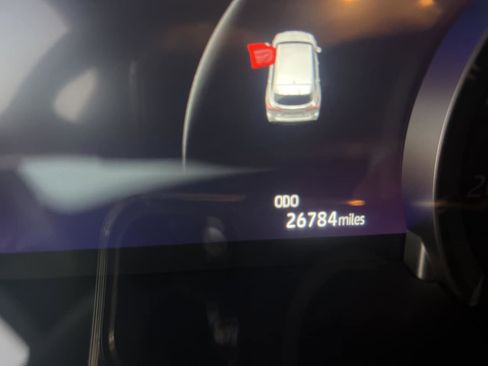 Used 2023 Toyota Highlander XSE image 10