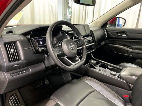 Certified 2022 Nissan Pathfinder SL w/ SL Premium Package image 8