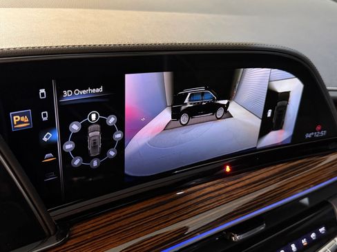 Used 2022 Cadillac Escalade ESV Premium Luxury RWD image 34
