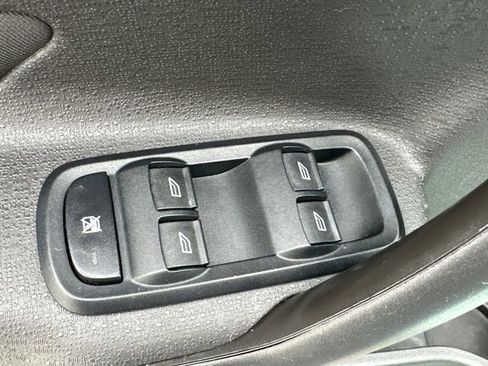 Used 2018 Ford Fiesta SE FWD image 26
