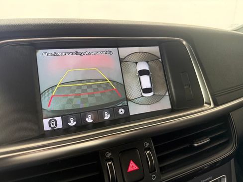 Used 2017 Kia Optima SX FWD image 30