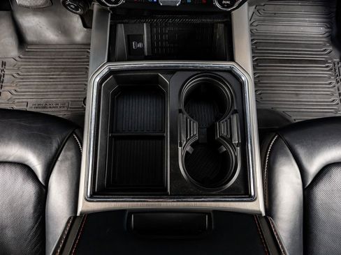 Used 2022 Ford F450 Platinum w/ FX4 Off-Road Package image 26