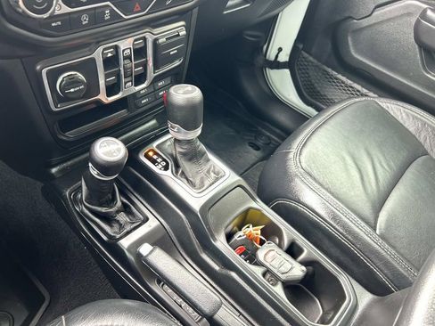Used 2020 Jeep Wrangler Unlimited Sport image 26