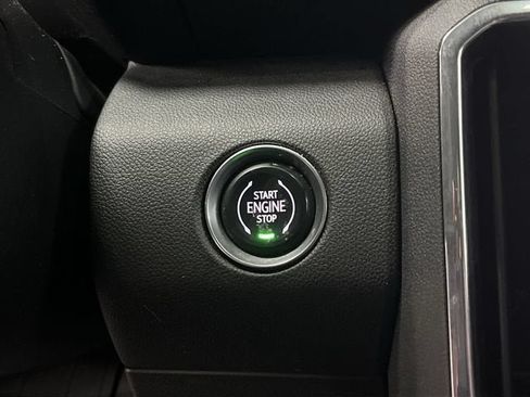 Used 2024 GMC Acadia Elevation AWD/4WD image 17