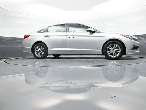 Used 2017 Hyundai Sonata SE image 28