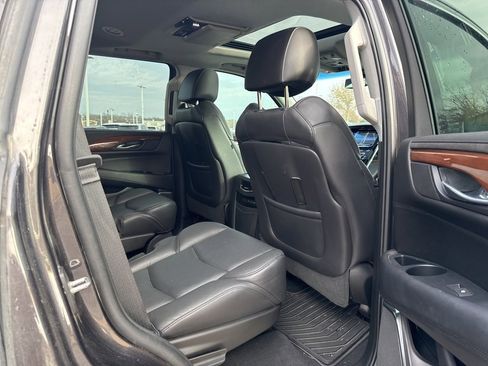 Used 2018 Cadillac Escalade Premium Luxury w/ LPO, Radiant Package image 4