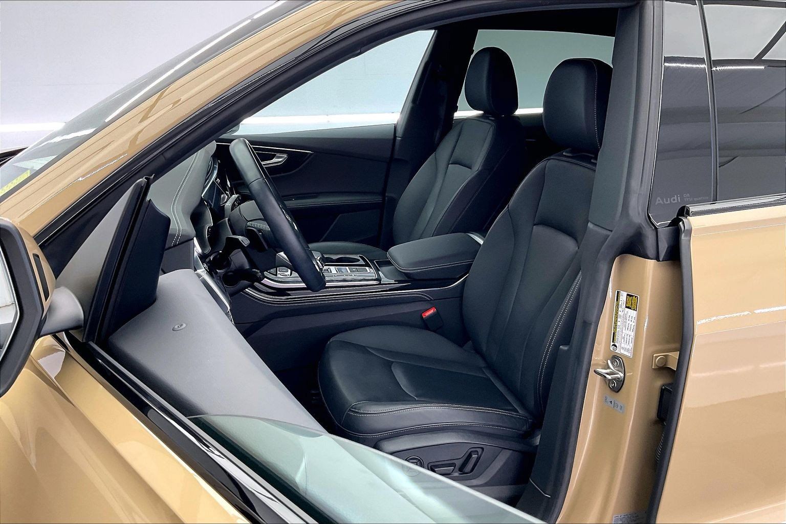 Used 2024 Audi Q8 Premium Plus AWD/4WD image 16