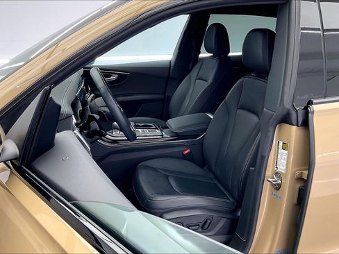 Used 2024 Audi Q8 Premium Plus AWD/4WD image 16