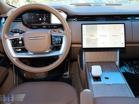 Used 2024 Land Rover Range Rover SV image 41