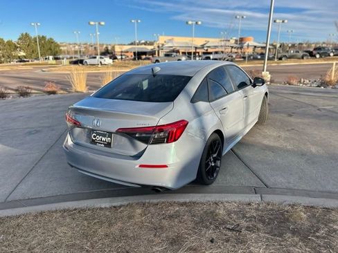 Used 2022 Honda Civic Sport image 8