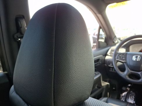 Used 2023 Honda Passport TrailSport image 9