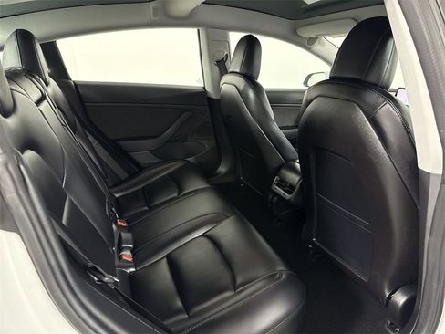 Used 2018 Tesla Model 3 Long Range image 25