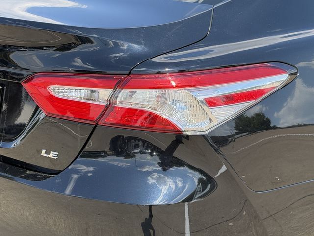 Used 2019 Toyota Camry LE FWD image 7