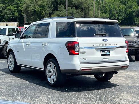 Used 2024 Ford Expedition King Ranch RWD image 3