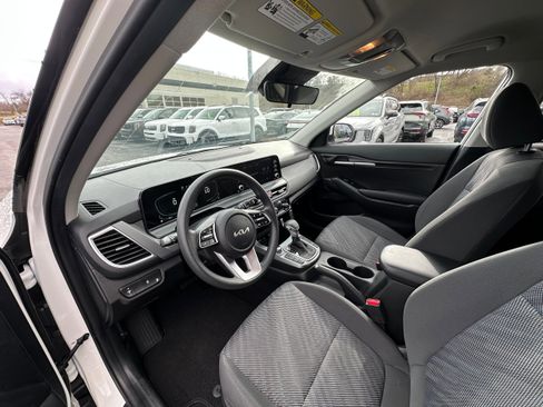 Used 2024 Kia Seltos LX AWD/4WD image 22