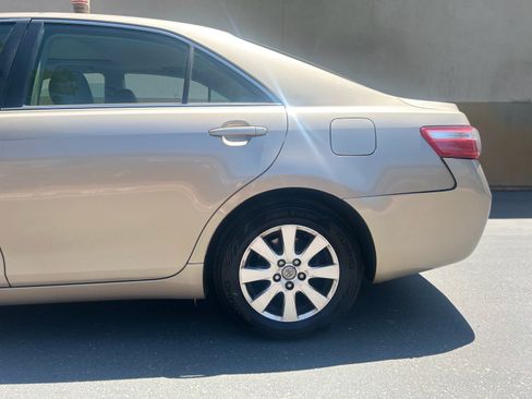 Used 2007 Toyota Camry XLE FWD image 8