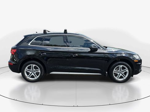 Used 2019 Audi Q5 2.0T Premium w/ Convenience Package AWD/4WD image 2