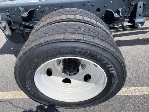 New 2024 Chevrolet Low Cab Forward image 4