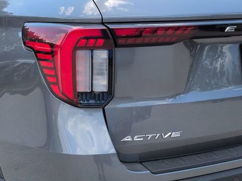 New 2026 Ford Explorer Active RWD image 13