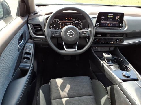 Used 2023 Nissan Rogue SV AWD/4WD image 8