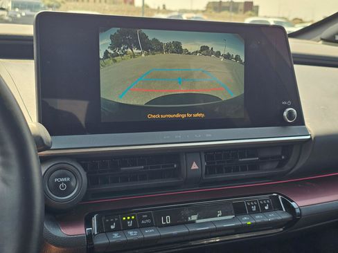 Used 2023 Toyota Prius Prime Premium FWD image 26