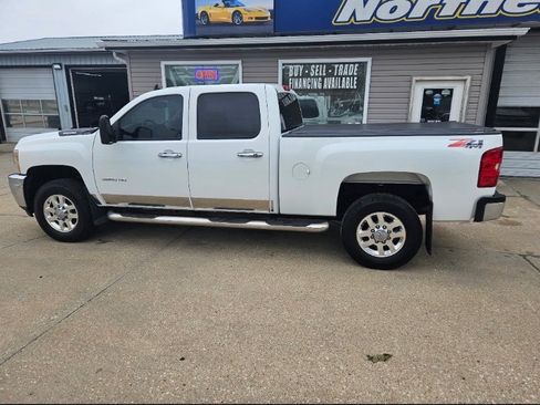 Used 2014 Chevrolet Silverado 2500 LT w/ Interior Plus Package AWD/4WD image 1