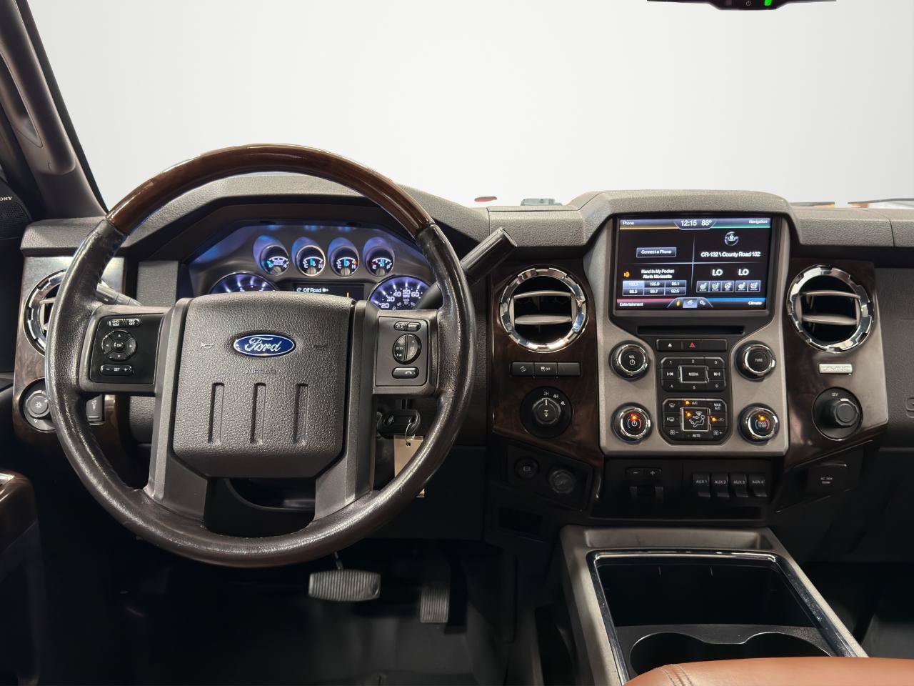 Used 2015 Ford F250 Platinum w/ FX4 Off-Road Package AWD/4WD image 21