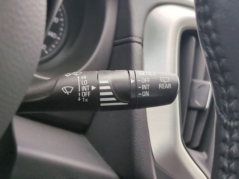 Used 2022 GMC Terrain SLT w/ Infotainment Package II AWD/4WD image 26