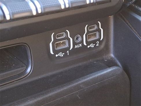 Used 2020 RAM 1500 Limited image 29